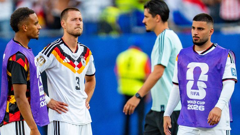 Enttäuschte DFB-Spieler nach dem WM-Aus