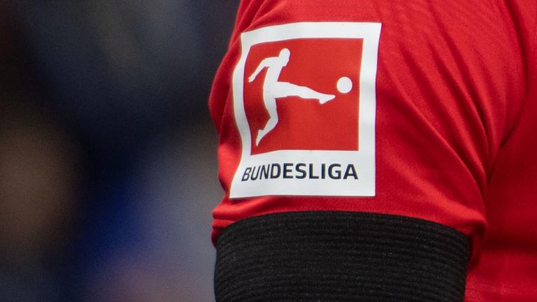 Die DFL empfiehlt das Tragen eines Trauerflors