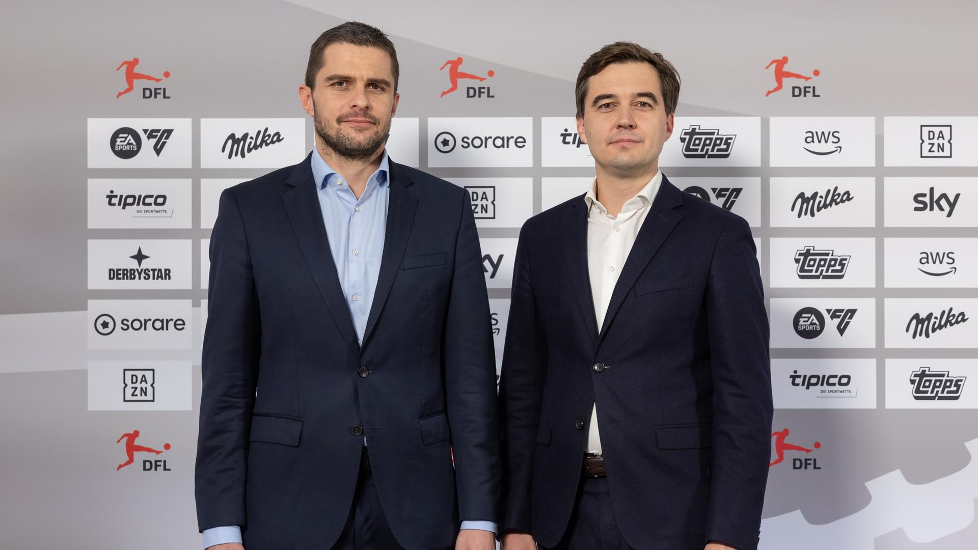 Mitgliederversammlung der Deutschen Fußball Liga (DFL), Pressekonferenz nach dem Ende der Versammlung. Marc Lenz (l) und Steffen Merkel, DFL-Geschäftsführer. 