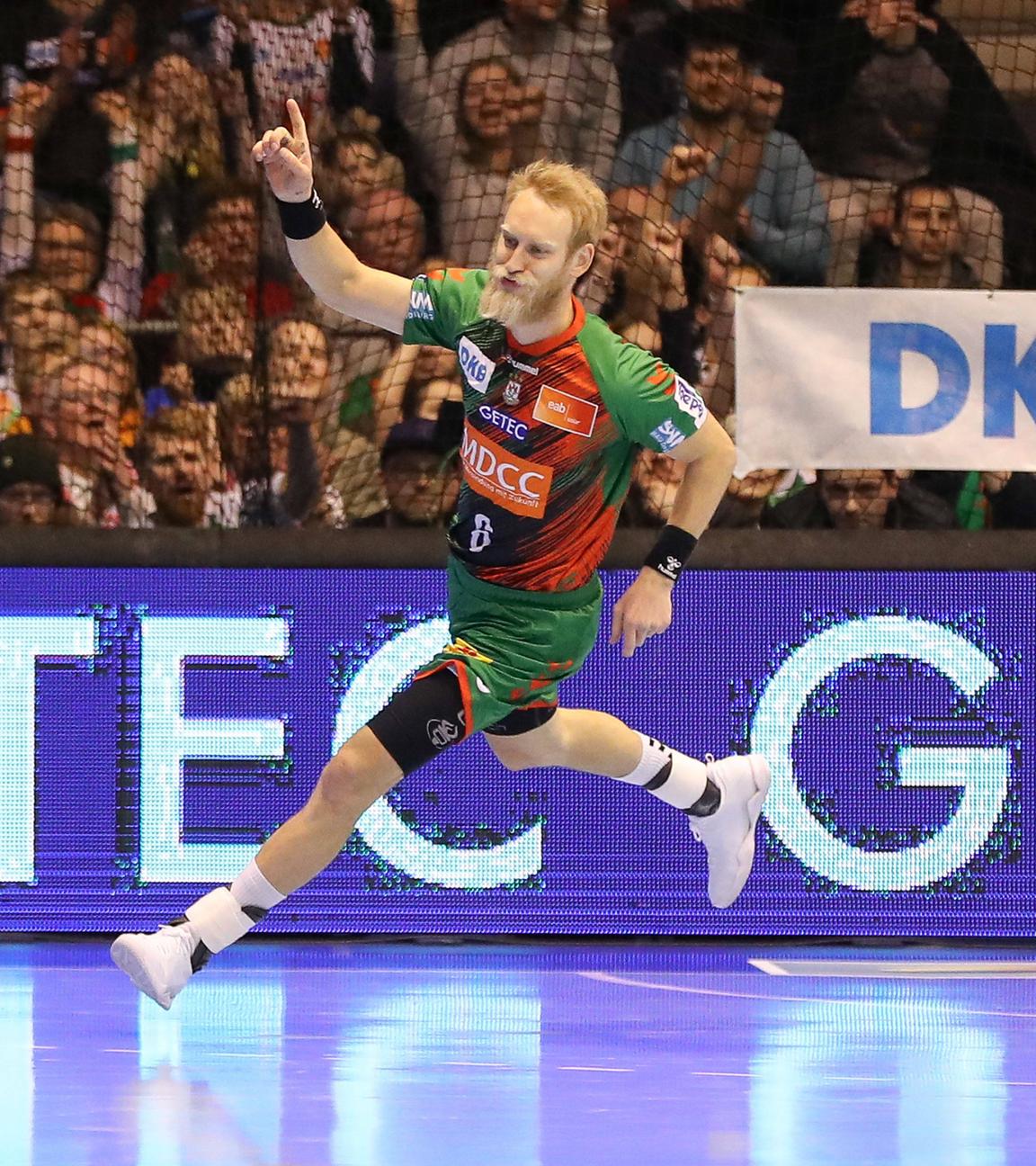 04.02.2024, DHB-Pokal-Viertelfinale SC Magdeburg - Rhein-Neckar Löwen: Matthias Musche (Magdeburg) bejubelt ein Tor.
