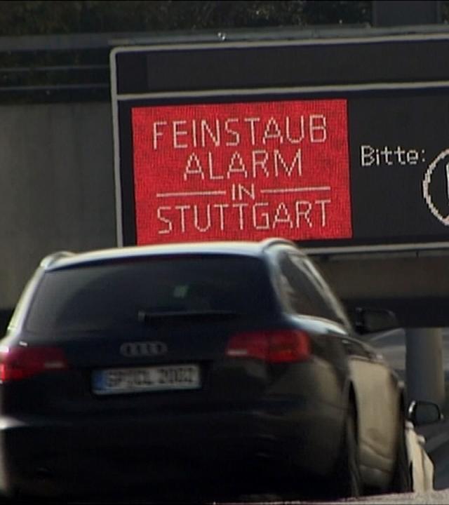 Autobahnanzeige "Feinstaubalarm"