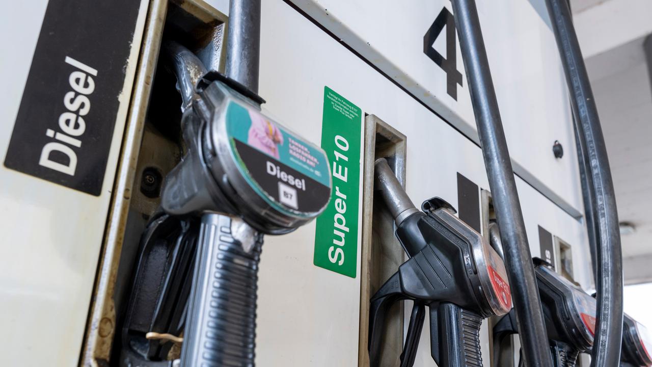 Spritpreise: Laut ADAC Diesel erstmals wieder billiger als E10