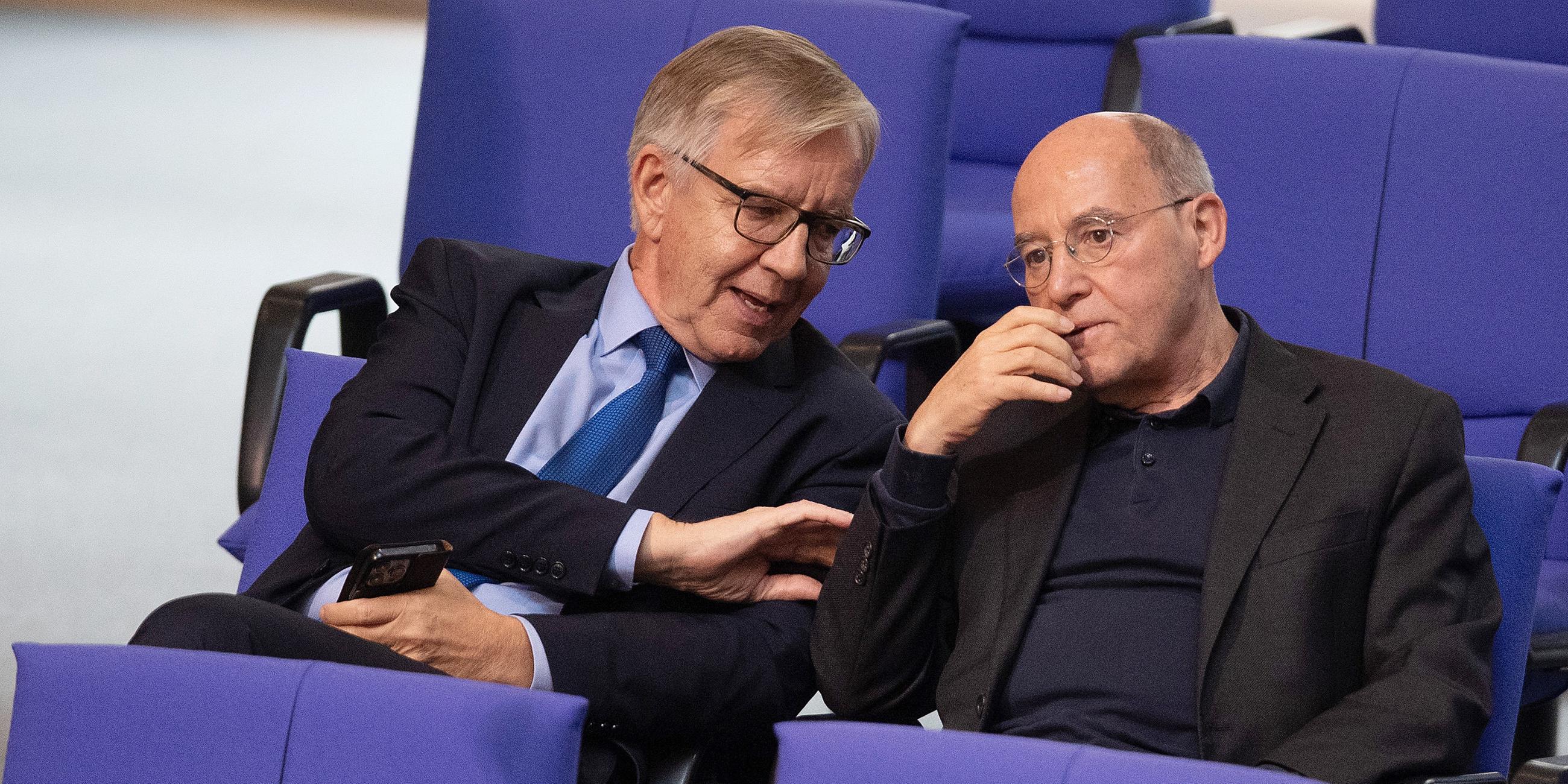 Dietmar Bartsch (l.) und Gregor Gysi am 10.11.2023 in Berlin
