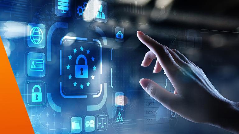 Hand zeigt auf Vorhängeschloss mit EU-Sternen: Die EU will Tech-Giganten wie Google und Meta regulieren.