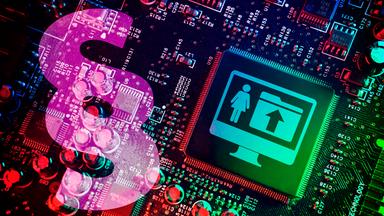 Symbolbild: Mikrochip mit Symbolen von Monitor, Frau und Uploadordner neben Paragrafenzeichen