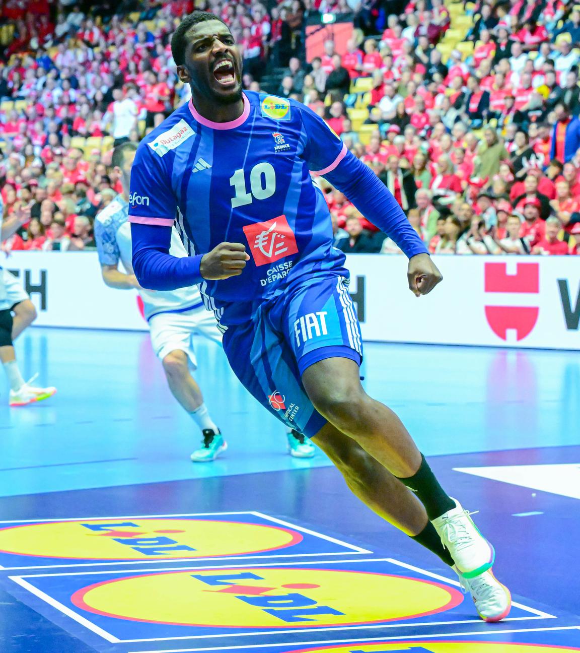 Frankreichs Dika Mem jubelt am 24.01.2026 in Dänemark.