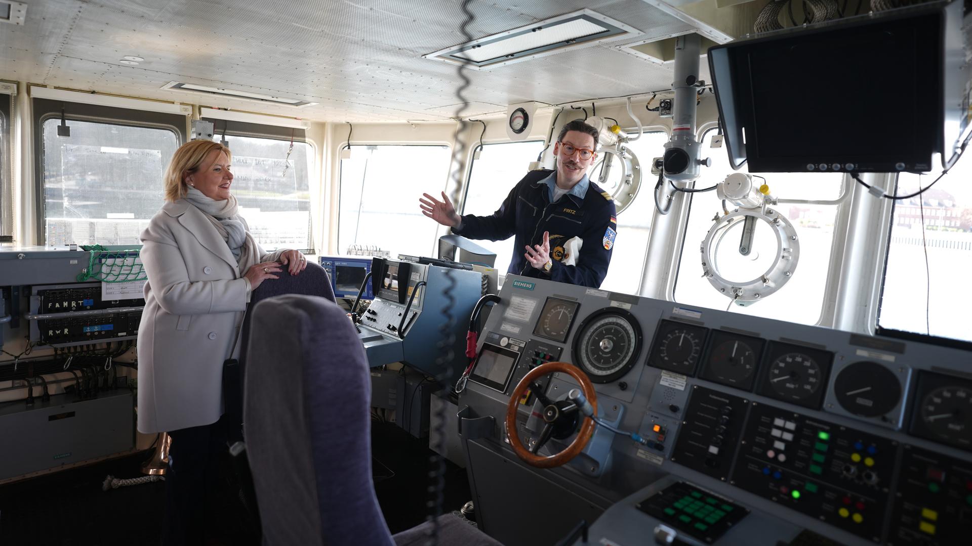 Die Wehrbeauftragte des Bundestages, Eva Högl, besucht 3. Minensuchgeschwader.