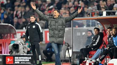 Trainer Dino Toppmöller (Eintracht Frankfurt)