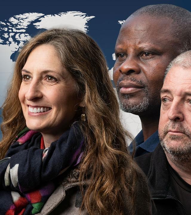 Es sind drei Personen abgebildet. Eine Frau und zwei Männer.