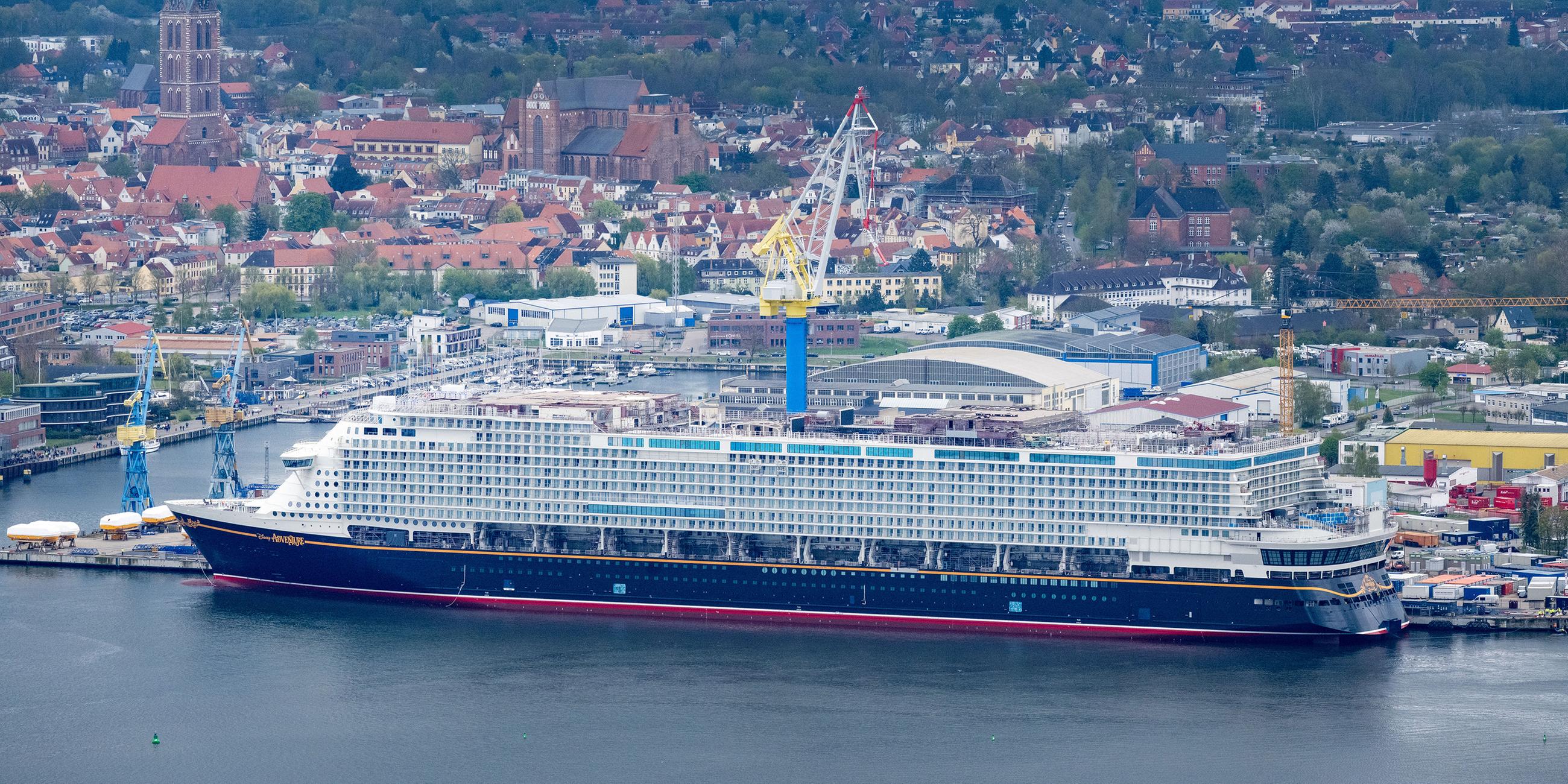 Kreuzfahrtschiff "Disney Adventure"