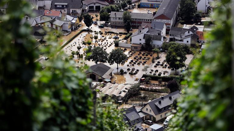 15.07.2021: In der Eifel haben heftige Regenfälle und Dauerregen für Überschwemmungen und Überflutungen gesorgt.