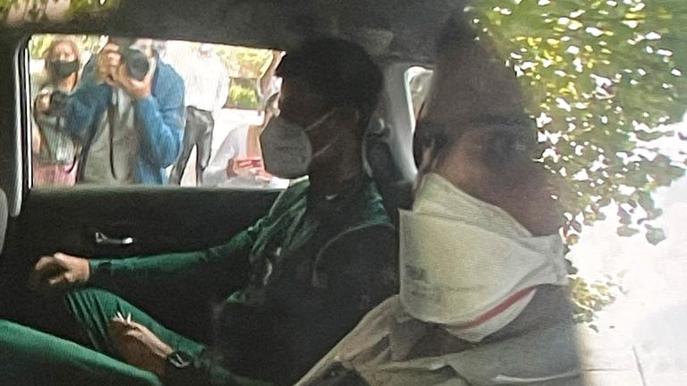 Novak Djokovic auf dem Weg zum Abschiebehotel in Melbourne, Australien