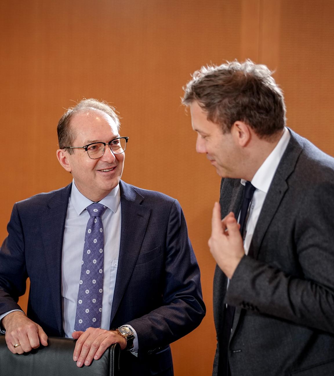 Bundeskabinett mit Dobrindt und Klingbeil