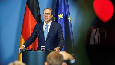 Pressekonferenz mit Alexander Dobrindt zum 10-Punkte-Plan zu einem besseren Schutz vor islamistischem Terrorismus.