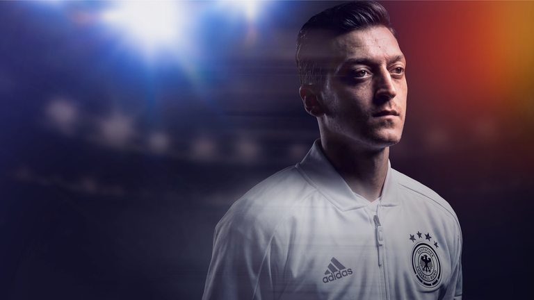 Mesut Özil - Zu Gast bei Freunden