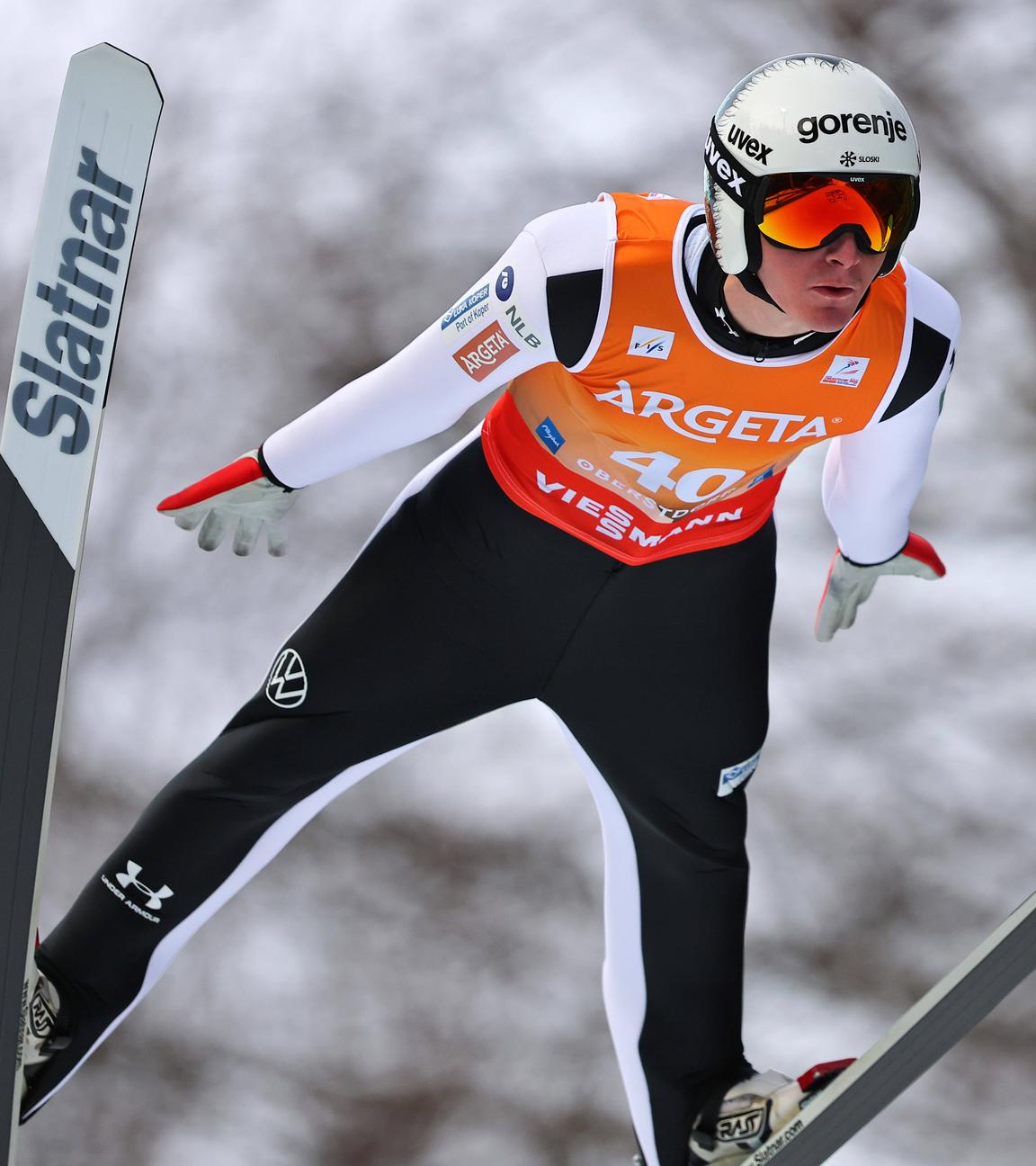 Skispringer Domen Prevc in Aktion bei den FIS Skifliegen-Weltmeisterschaften am 23.01.2026 in Oberstdorf.