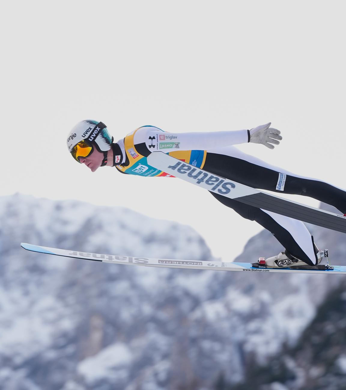 Der Slowene Domen Prevc in Aktion beim Skrispringen Weltcup am 27.03.2026 in Planica, Slowenien.