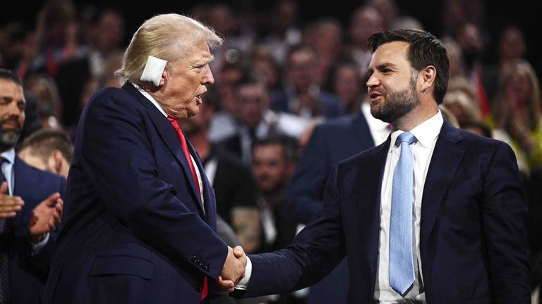 Donald Trump und J. D. Vance aufgenommen am 15.07.2024 in Milwaukee (USA)