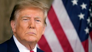 Donald Trump spricht in seinem Anwesen Mar-a-Lago in Palm Beach.