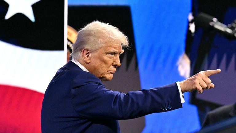 Donald Trump am 19.02.2025  in Miami Beach