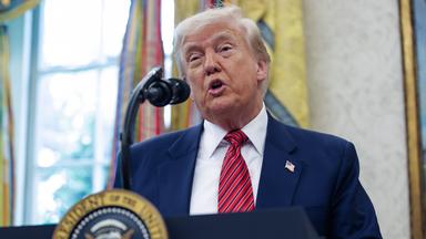 Donald Trump am 07.05.2025 im Oval Office in Washington
