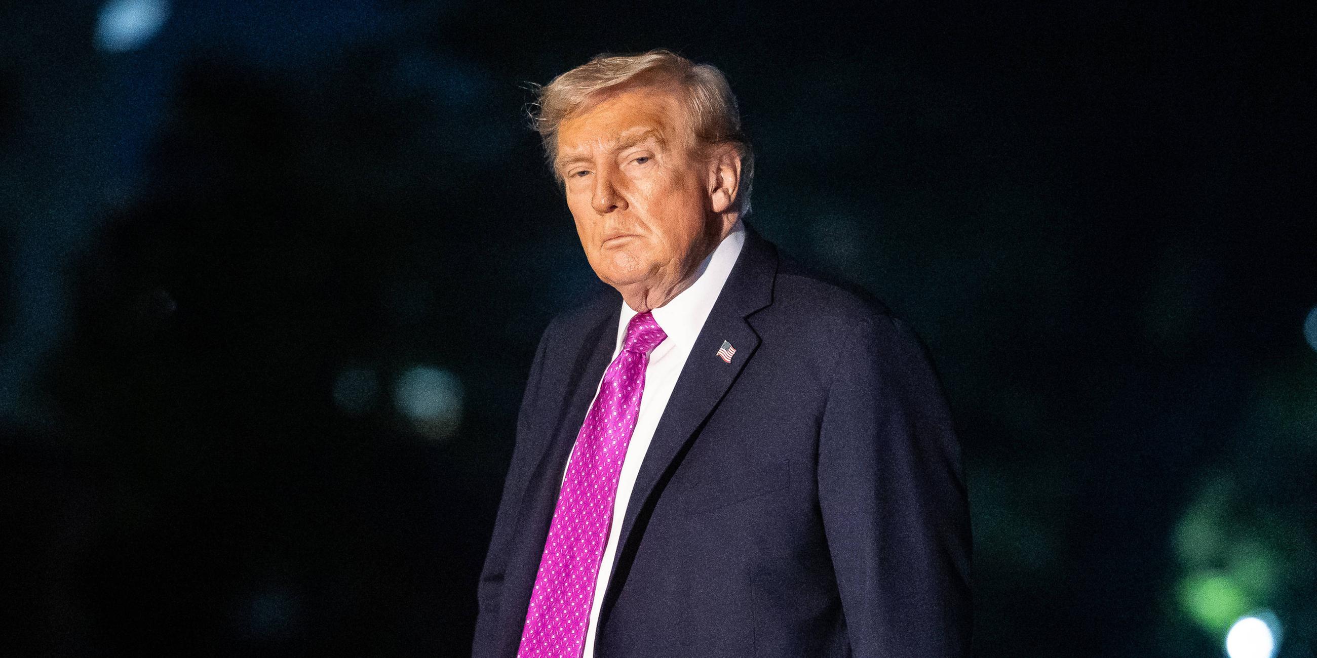 US-Präsident Donald J. Trump trifft am 14.09.2025, nach einem Wochenende in New York, New York, und Bedminster, New Jersey, auf dem South Lawn des Weißen Hauses in Washington, DC, USA, ein. 
