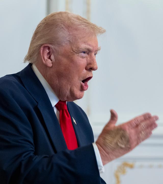 US-Präsident Donald Trump spricht an Thanksgiving per Videoschaltungen zu US-Soldaten.