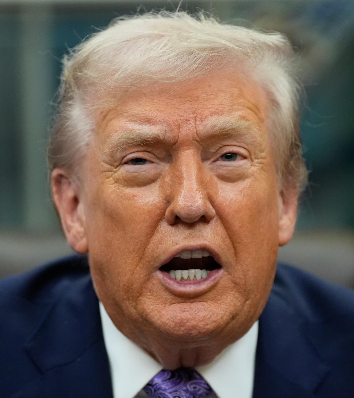 US-Präsident Donald Trump spricht im Oval Office im Weißen Haus