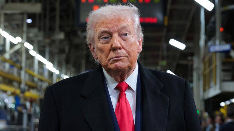 US-Präsident Donald Trump in einer Fabrik