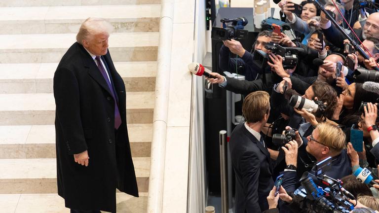 Donald Trump vor der Presse auf der Jahrestagung 2026 des Weltwirtschaftsforums in Davos-Klosters, Schweiz, am 22.01.2026.