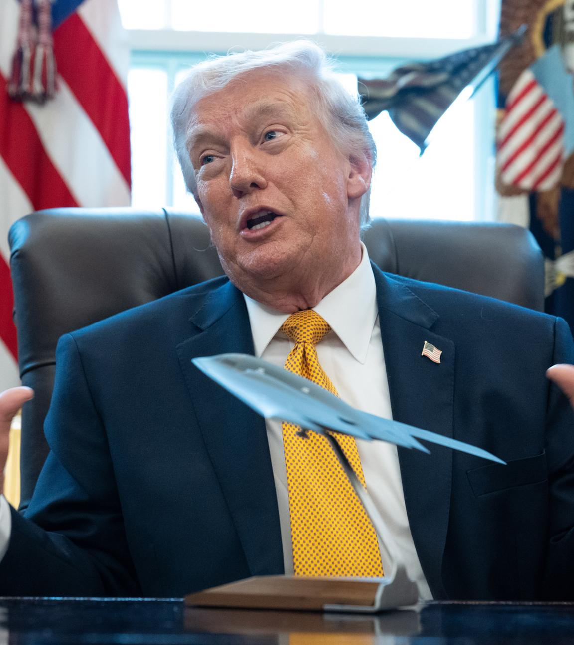 US-Präsident Donald Trump unterzeichnet präsidiale Anordnung