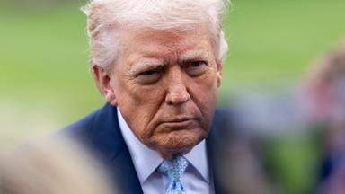 Donald Trump gibt ein Pressestatement vor dem Weißen Haus. (Archiv)