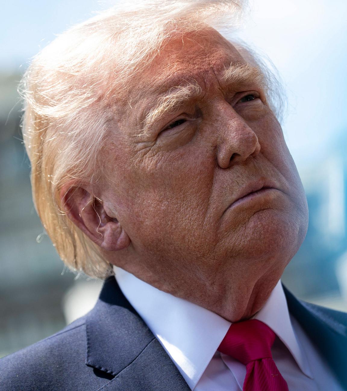 US-Präsident Donald J. Trump spricht mit Vertretern der Medien vor dem Weißen Haus, bevor er am Donnerstag, dem 16. April 2026, in Washington, D.C., mit Marine One abfliegt. (Archiv)