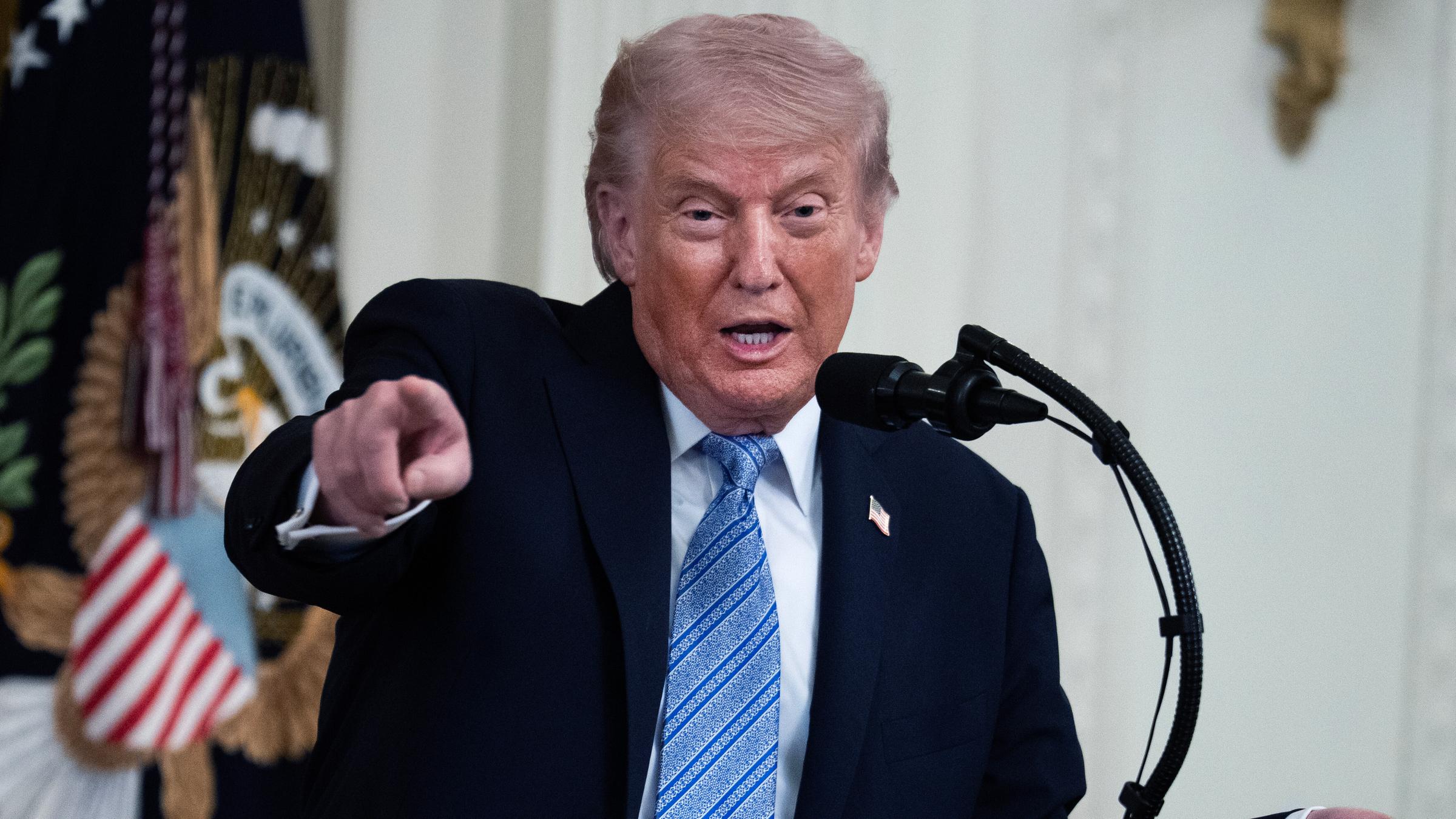 Donald Trump empfängt Kleinunternehmer während der Nationalen Woche der Kleinunternehmen in Washington