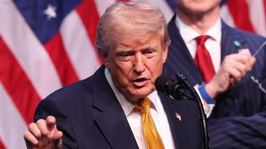 Trump teilt bei Gipfel aus - und spricht dann von Einigkeit