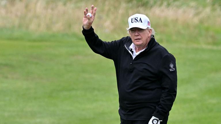 Donald Trump beim Golfen