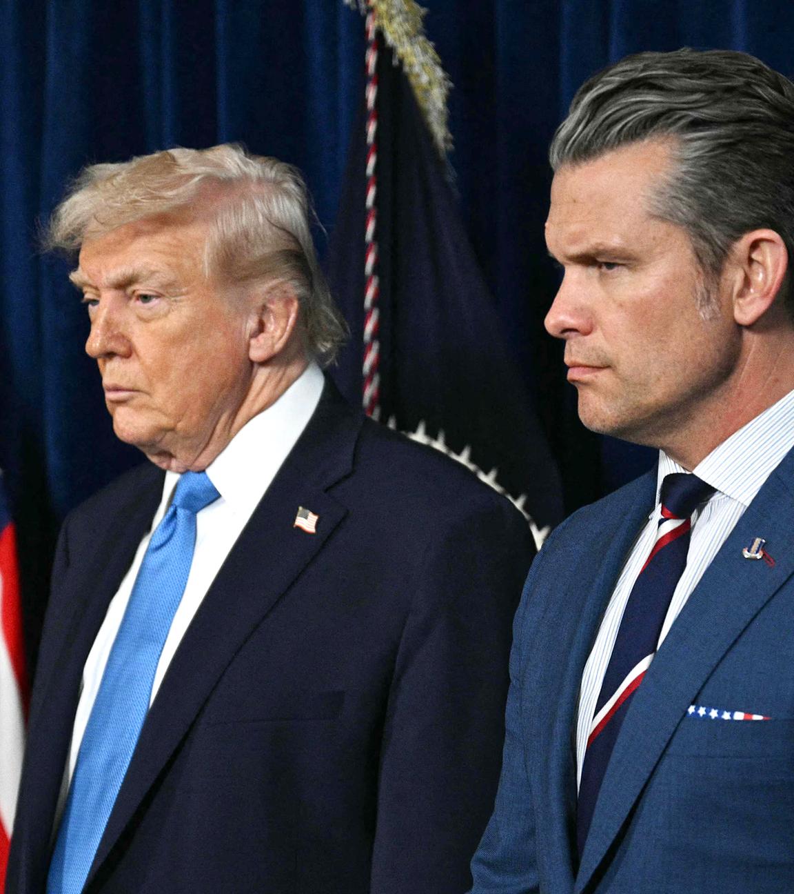 Donald Trump und Pete Hegseth  (Archivfoto)