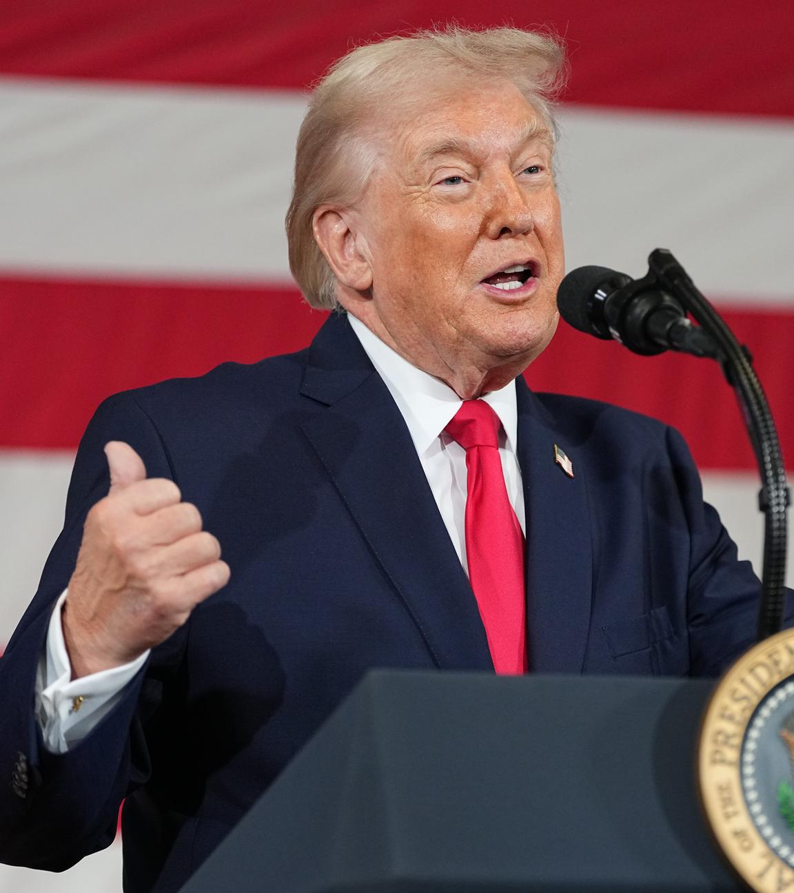 US-Präsident Donald Trump spricht zu Soldaten und ihren Familien in Fort Bragg im Bundesstaat North Carolina.