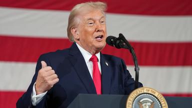 Trump hält Machtwechsel in Iran für "das Beste"