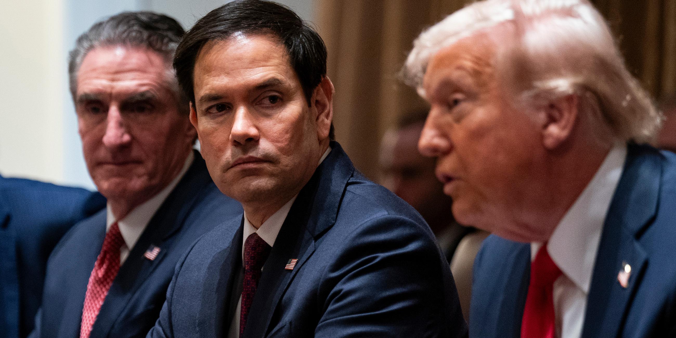 Donald Trump (r.) und Marco Rubio, aufgenommen am 26.02.2025