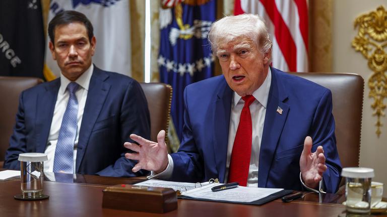 Donald Trump (r.) und Marco Rubio, aufgenommen am 26.02.2025