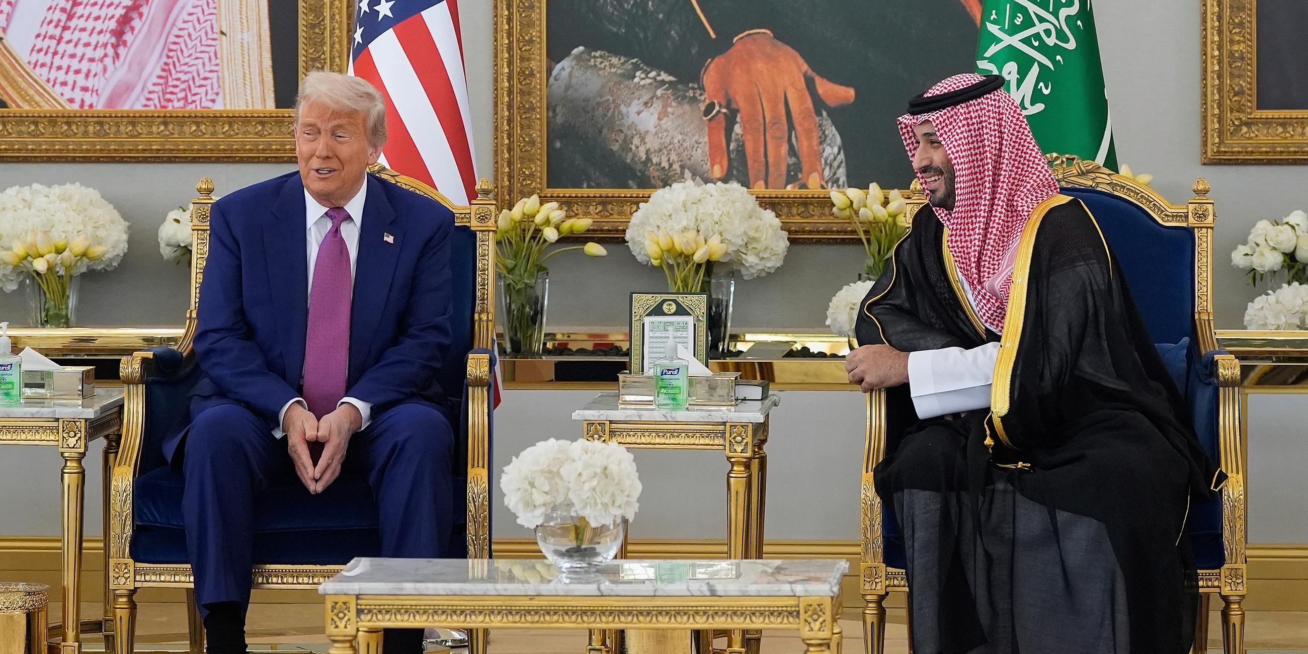 Donald Trump und Mohammed bin Salman, aufgenomme am 13.05.2025