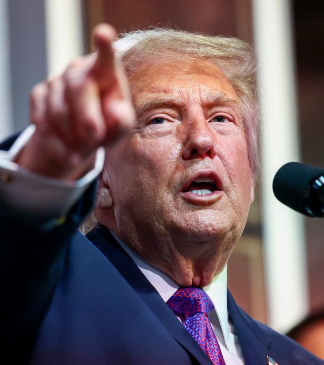 US-Präsident Donald Trump hält auf dem Gelände des Weißen Hauses in Washington, D.C., USA, eine Rede