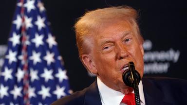 US-Präsident Donald Trump nimmt am 13. August 2025 an einer Veranstaltung im John F. Kennedy Center for the Performing Arts in Washington, DC, USA teil.