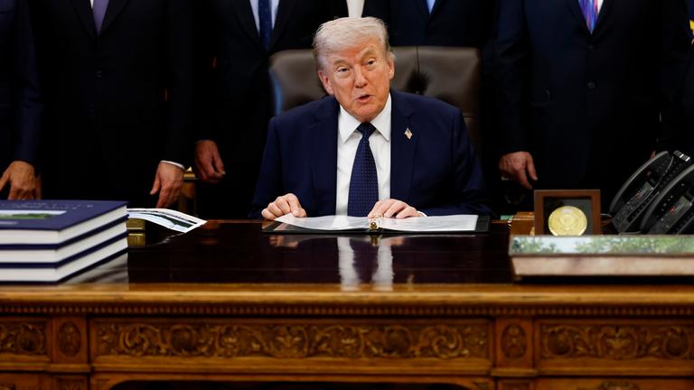 US-Präsident Donald Trump hält eine Rede im Oval Office