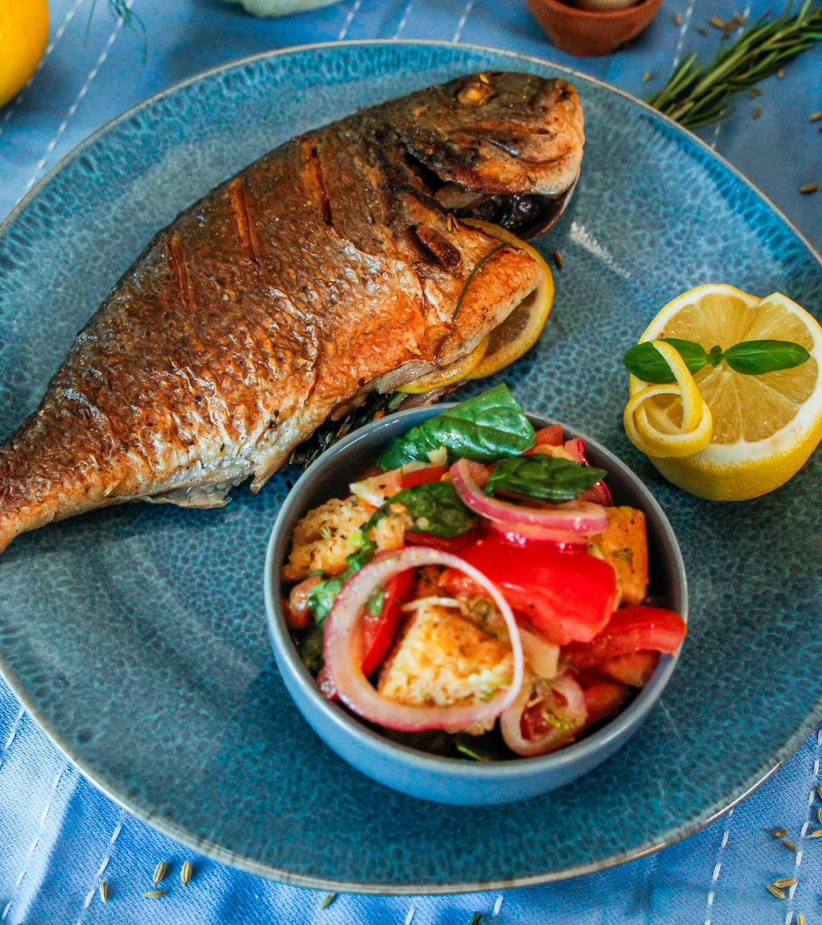Dorade mit Panzanella  