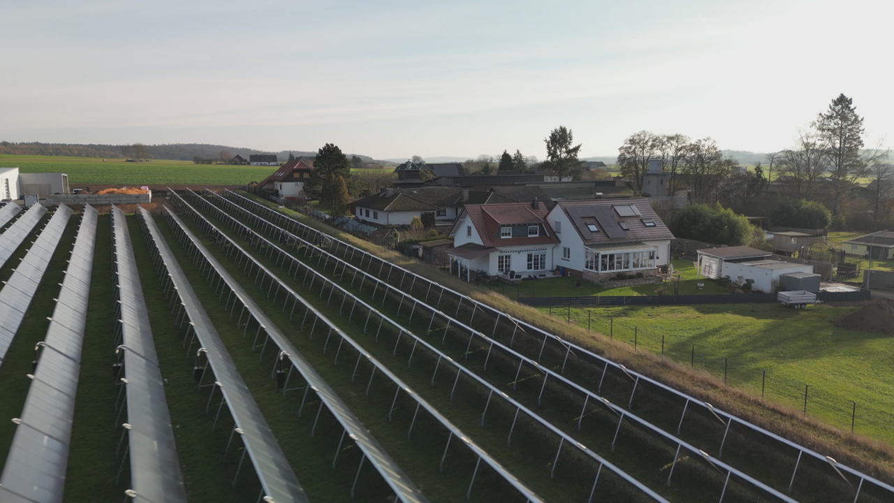 Wärmewende: Hessisches Dorf heizt mit der Sonne
