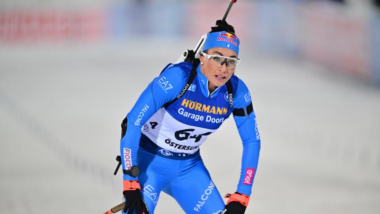 Dorothea Wierer (Italien) in Aktion. 