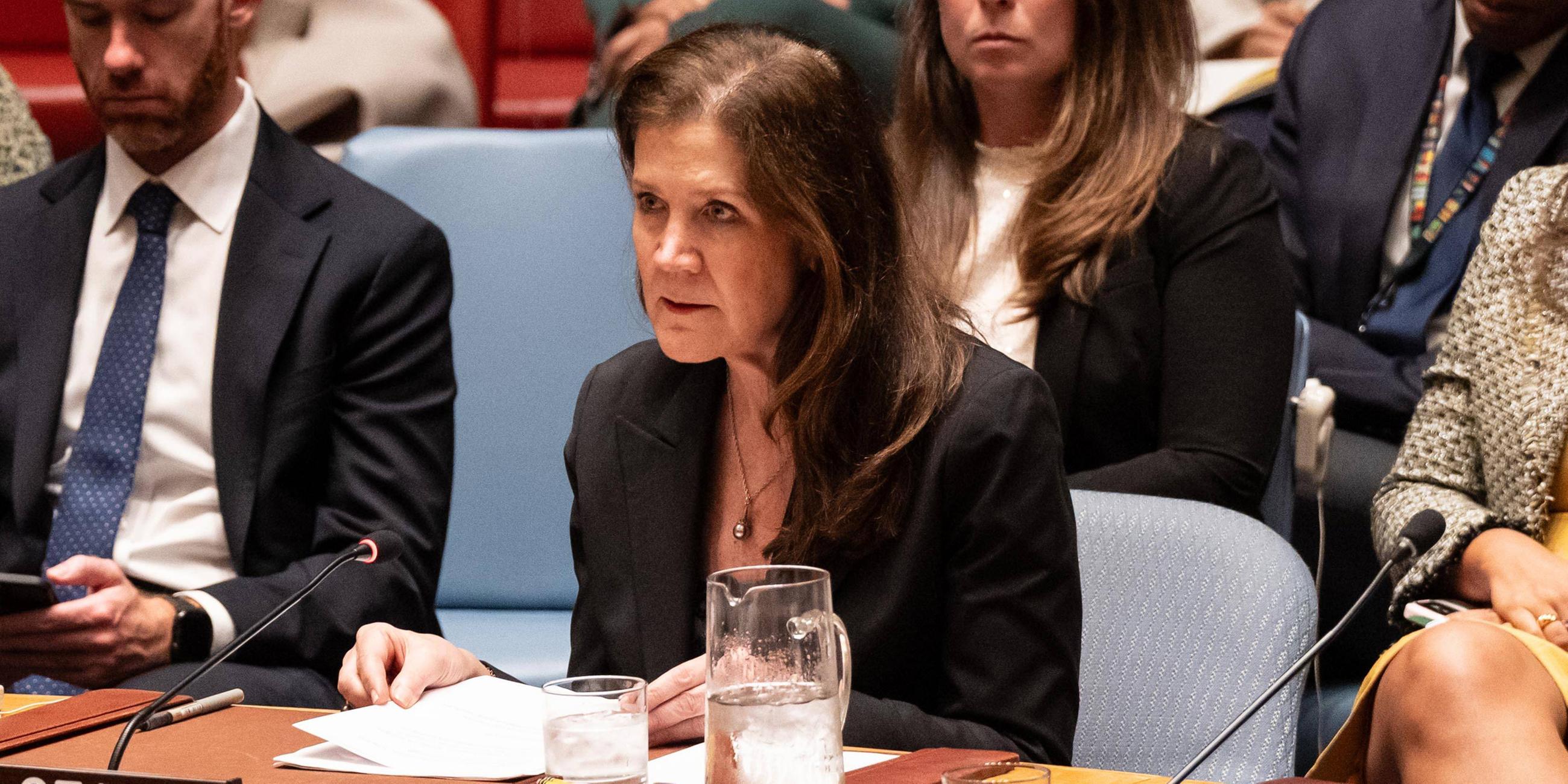 New York, USA: US-Botschafterin Dorothy Shea spricht am 11. September 2025 bei einer Dringlichkeitssitzung des UN-Sicherheitsrats im UN-Hauptquartier.