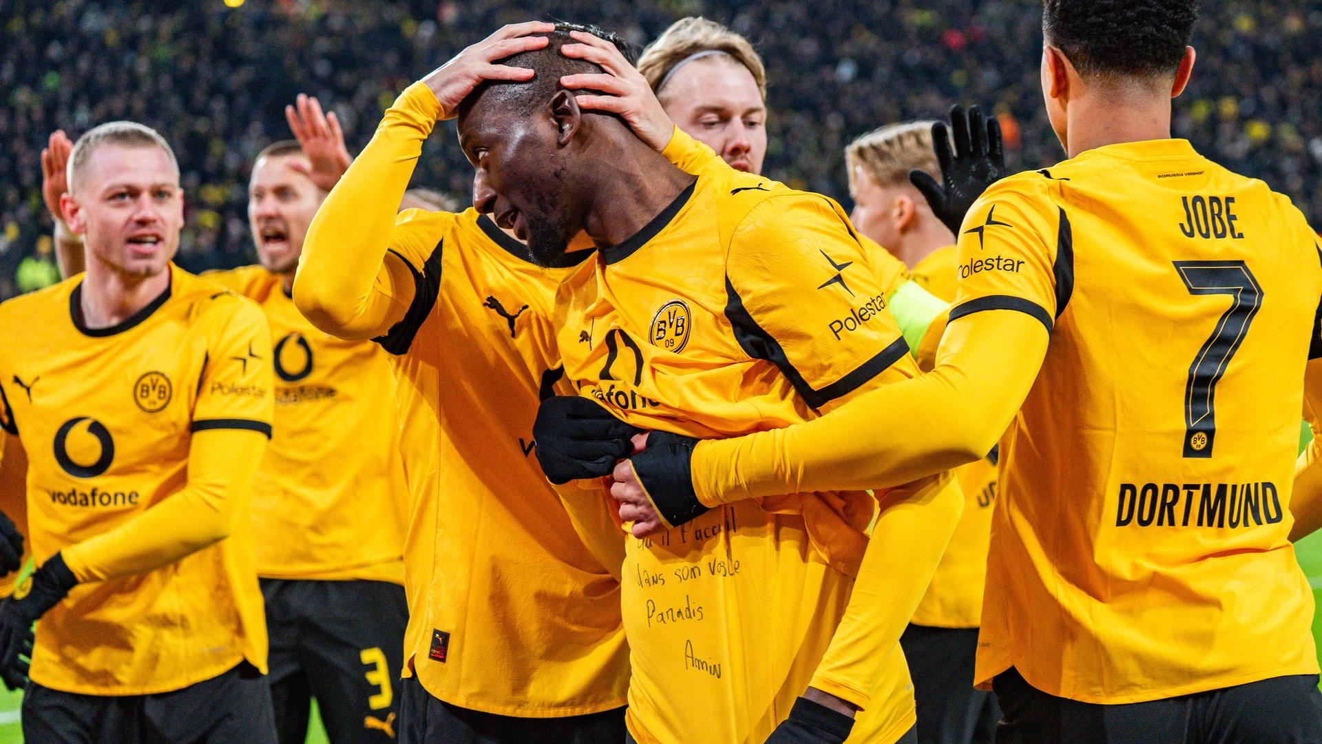 Serhou Guirassy (Borussia Dortmund, 9) jubelt.